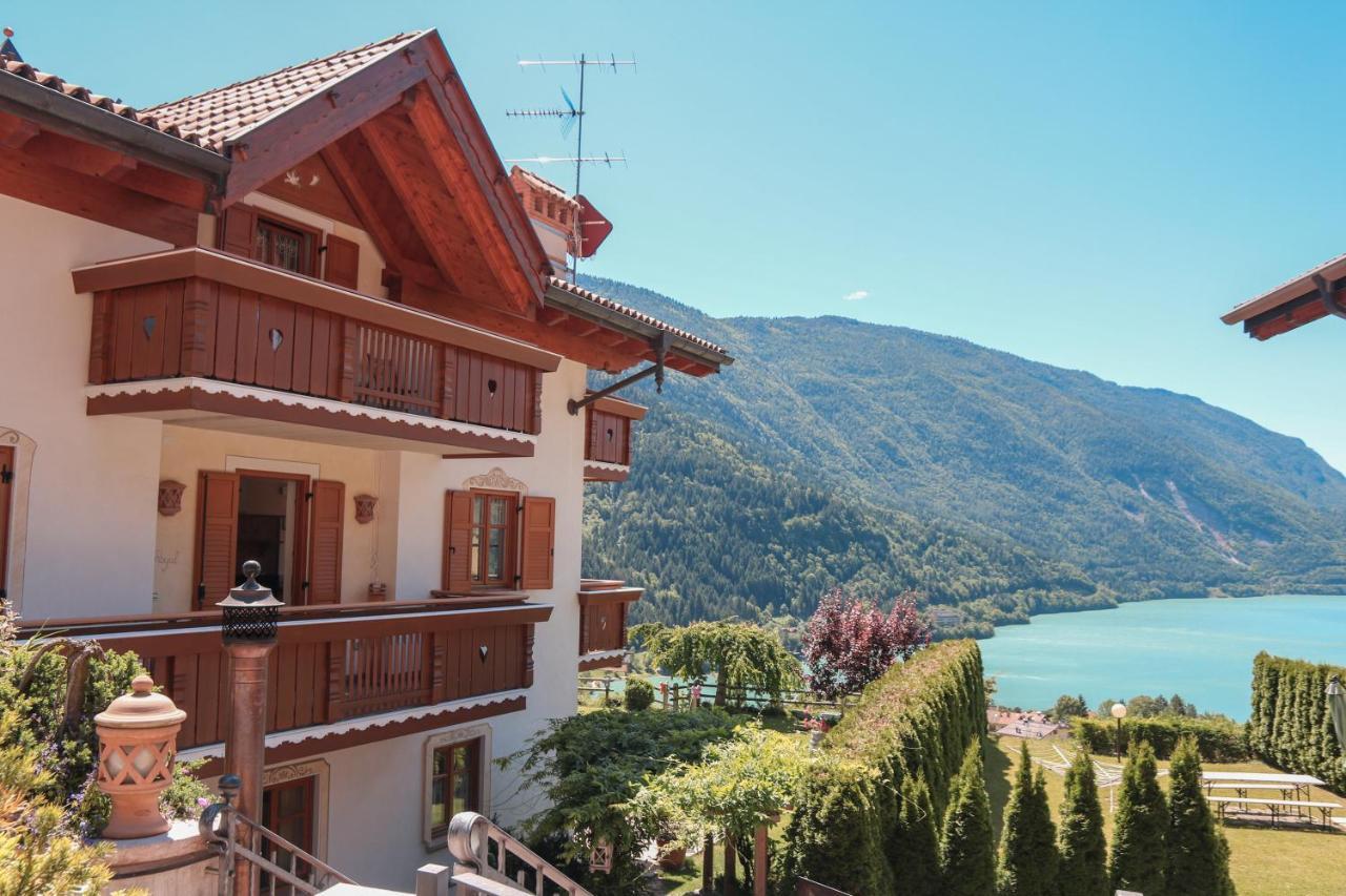 Villa La Dama Del Lago Molveno Luaran gambar