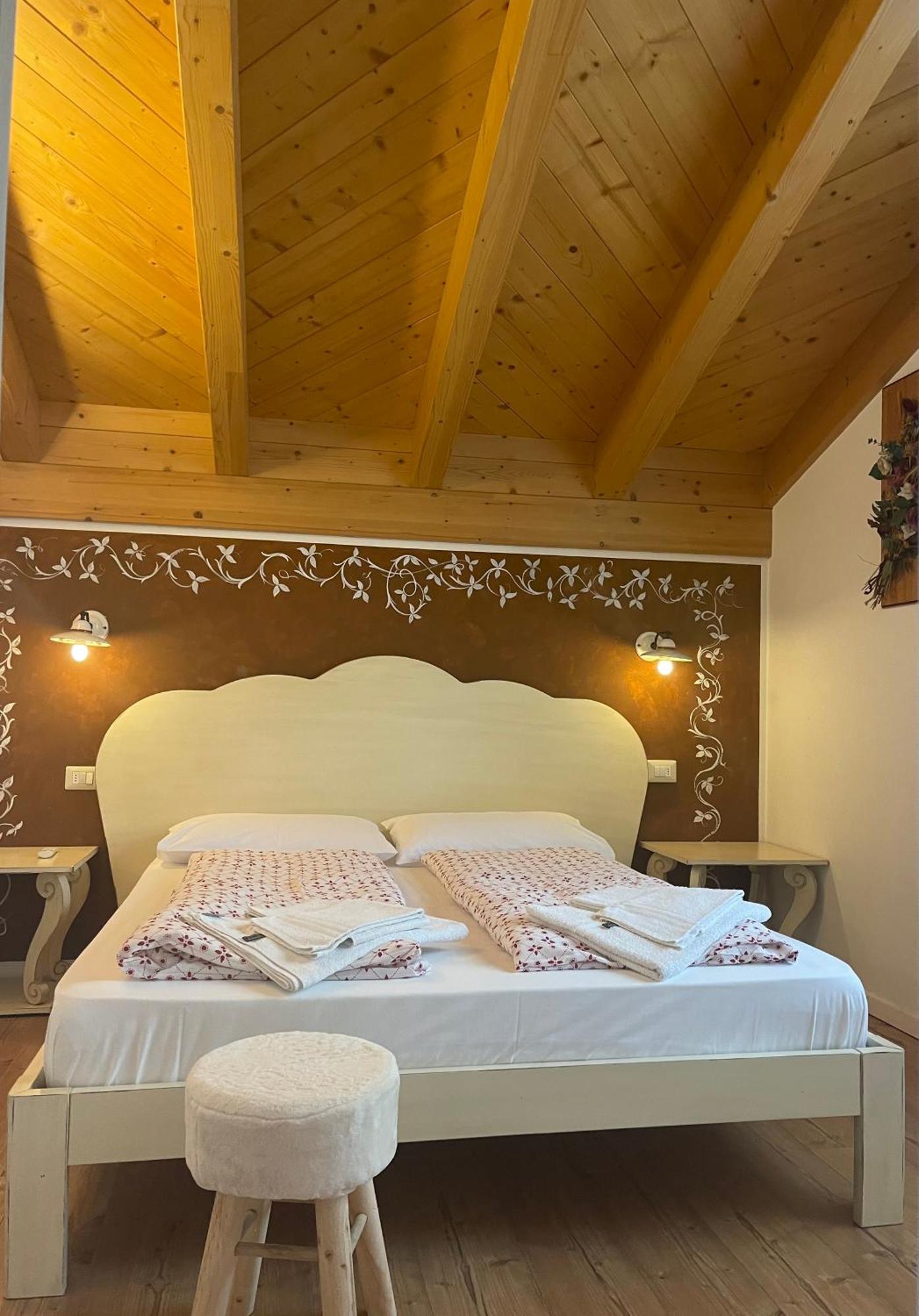 Villa La Dama Del Lago Molveno Luaran gambar