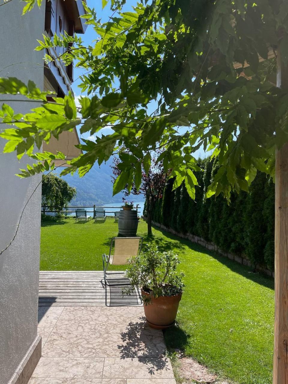 Villa La Dama Del Lago Molveno Luaran gambar