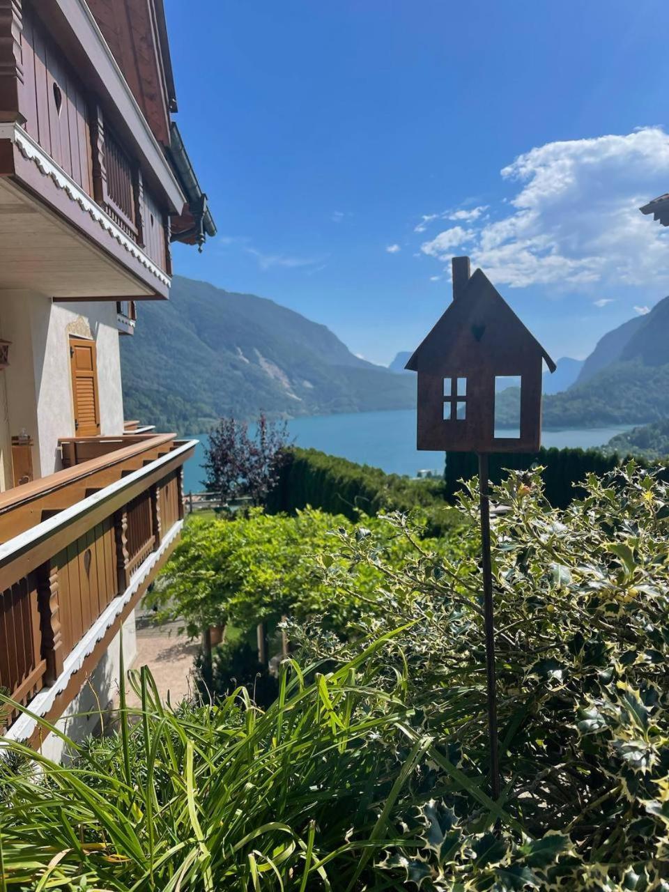 Villa La Dama Del Lago Molveno Luaran gambar