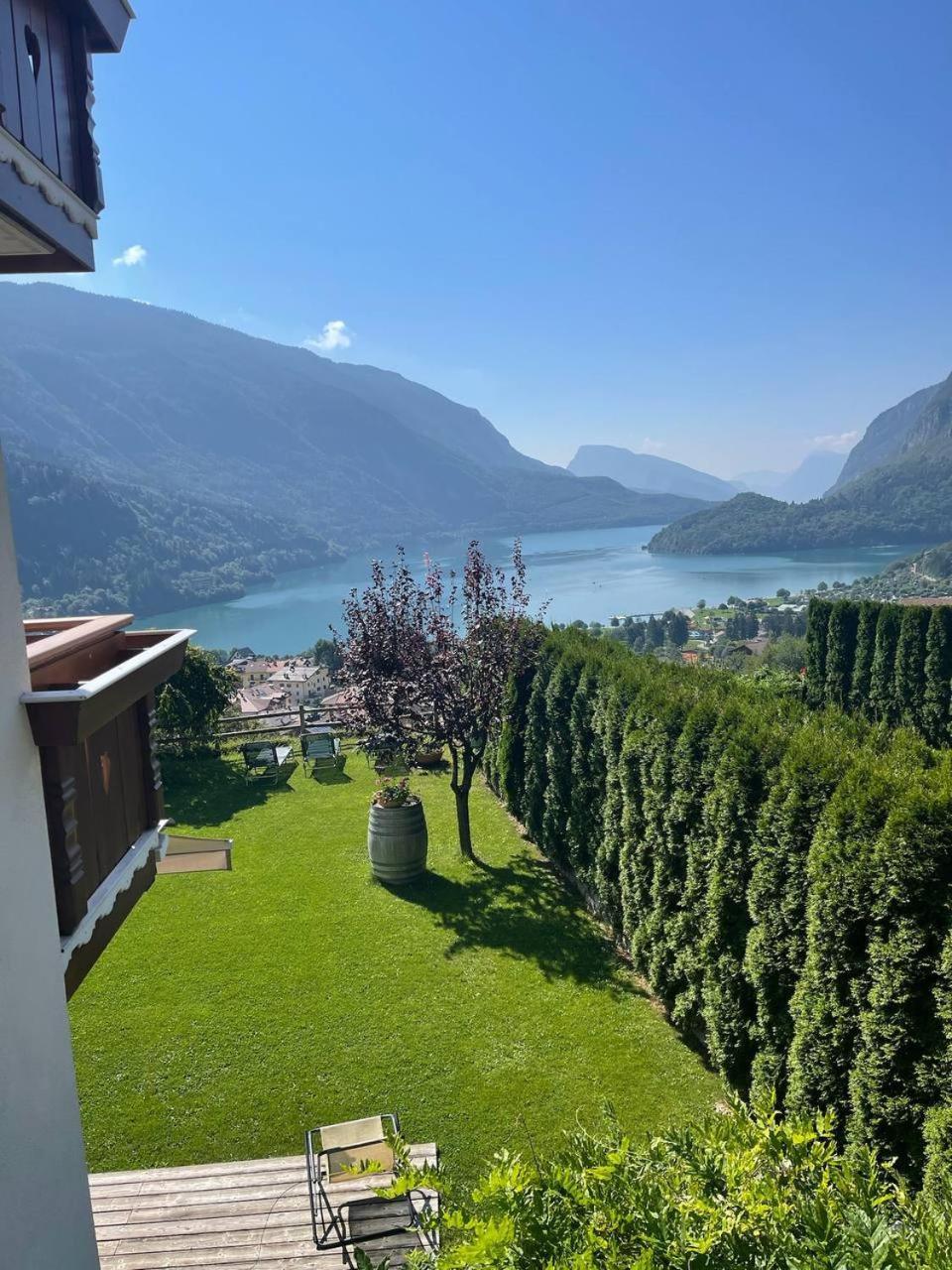 Villa La Dama Del Lago Molveno Luaran gambar