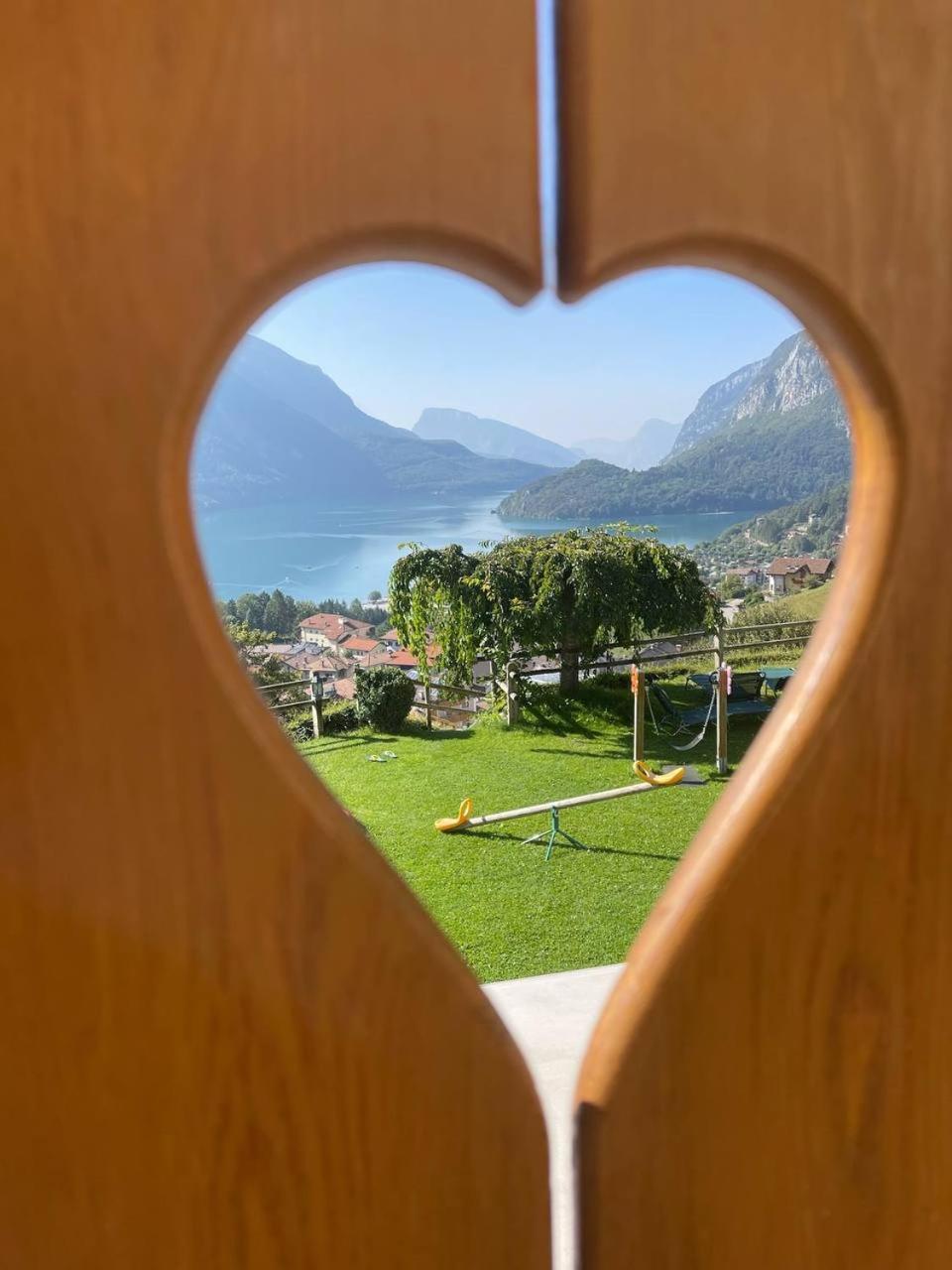 Villa La Dama Del Lago Molveno Luaran gambar